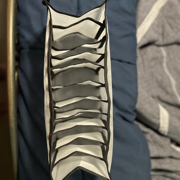 Drawer storage - Picture 4 of 5